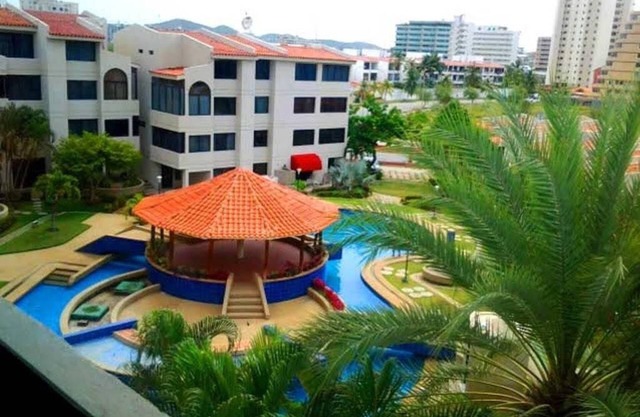 Apartmento Cerca de la Playa con Piscina, Terraza, Wifi y Agua Permanente!