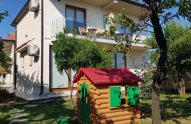 Apartments Aerodrom