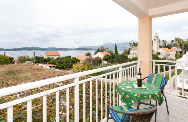 Apartments Ana Lopud - One-Bedroom Apartment with Balcony and Sea View - 3 (1 floor)