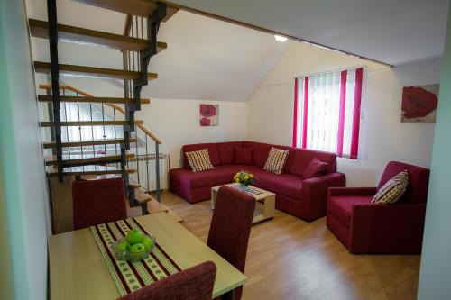 Apartments and Rooms Millennium