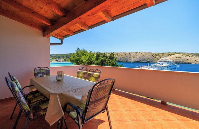 Apartments By the sea in Lopar (86661-A3) - Lopar - island Rab