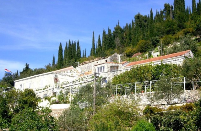 Apartments Cervelin - Two-Bedroom Apartment with Two Terraces and Sea View