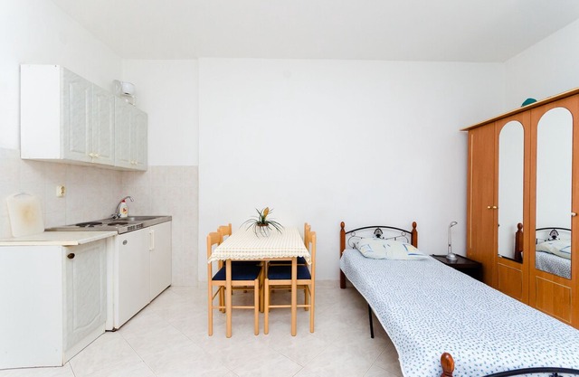 Apartments Danilo (17661-A3) - Liznjan