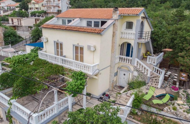 Apartments GEZA