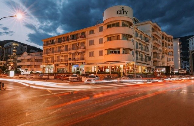 Apartments in center of Budva