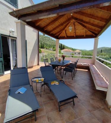 Apartments Kola