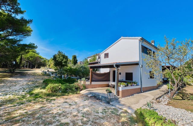 Apartments Maria, (14397), Cunski, hr