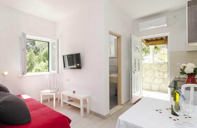 Apartments Matuško Mljet - One Bedroom Apartment with Balcony and Sea View
