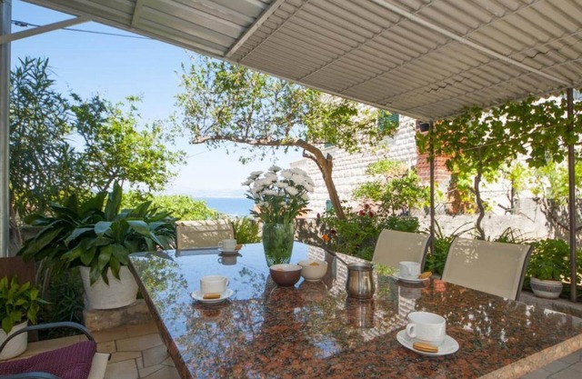 Apartments Mira -One Bedroom Apartment with Terrace and Sea View(A1)