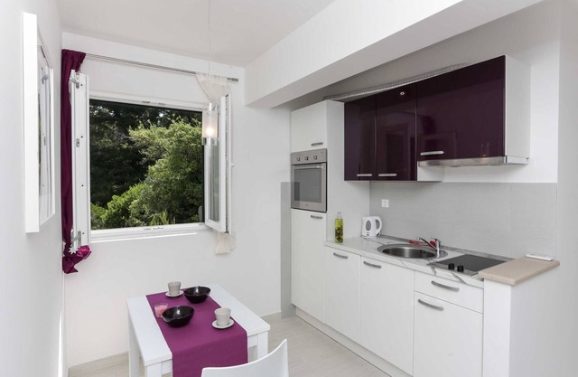 Apartments Posta - One-Bedroom Apartment with Terrace and Sea View - Apartman 5