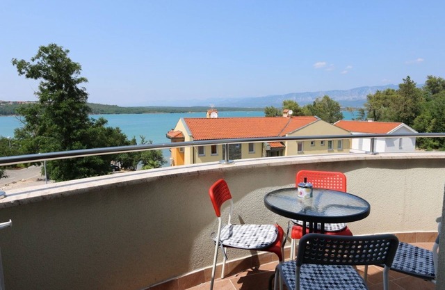 Apartments Sucic Iva i Tea (86111-A4) - Soline - island Krk
