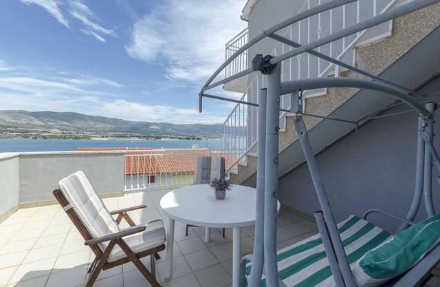 Apartments Senija (55261-A2) - Arbanija (Ciovo)