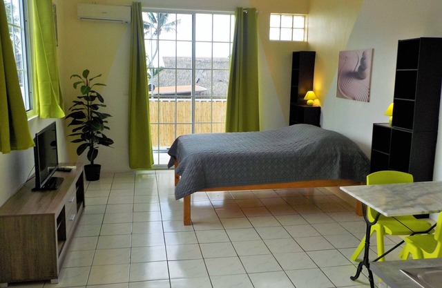 APARTMENTS STUDIOS HALFON 1