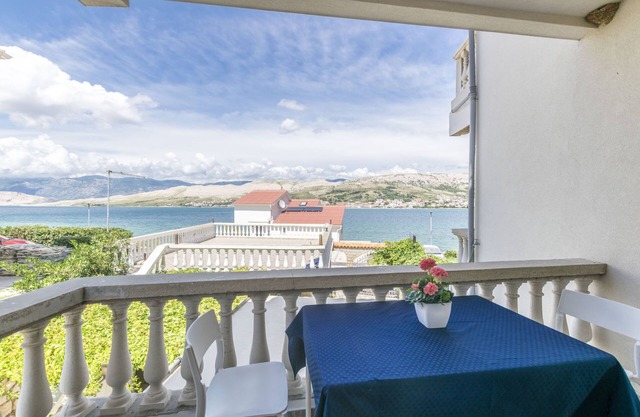 Apartments Tina (14241-A2) - Pag - island Pag