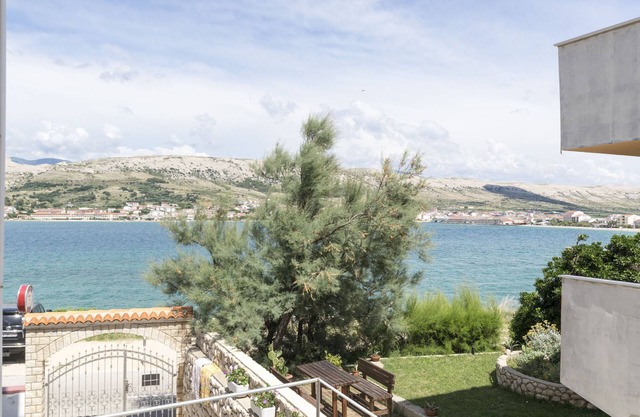 Apartments Tina (14241-A4) - Pag - island Pag