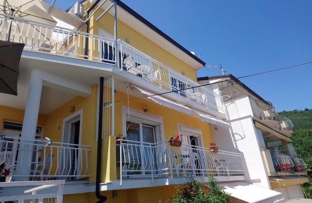 Apartments with a parking space Opatija - 7896