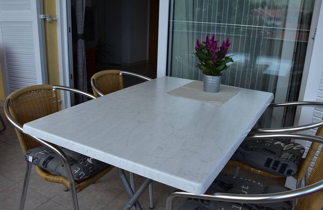 App for 1-4 people, satellite TV, air conditioning, Wi-Fi, parking