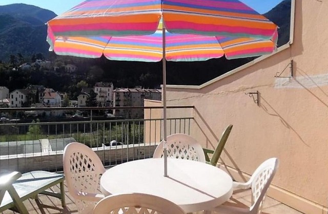 Appartement F2 climatisé avec terrasse, parking, à 600m des thermes - Amélie-les-Bains - FR-1-703-27