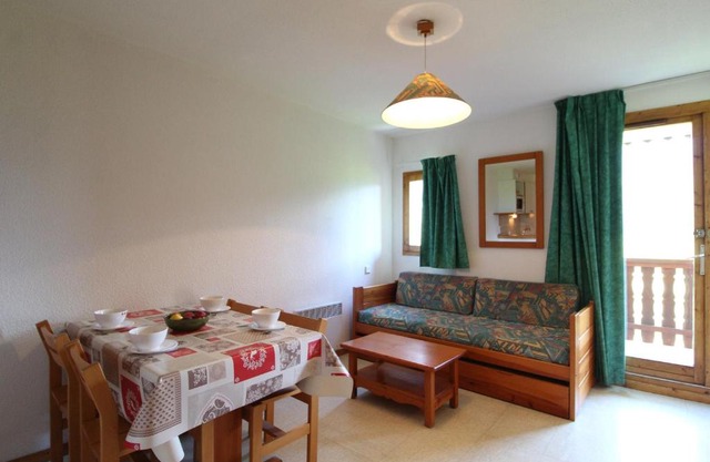 Appartement cosy 4 pers au pied des pistes, balcon et Wifi - FR-1-508-128