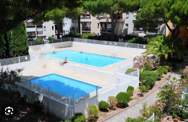 Appartement Jardin/Terrasse Pour 4 Personnes- Piscine-plage-place de Parking