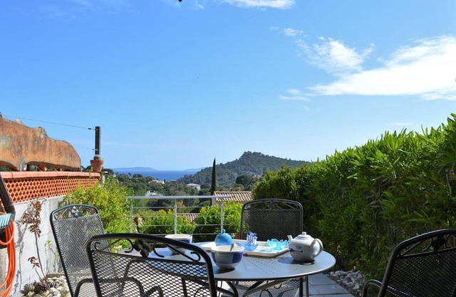Appartement Le Lavandou, 1 pièce, 4 personnes - FR-1-251-68