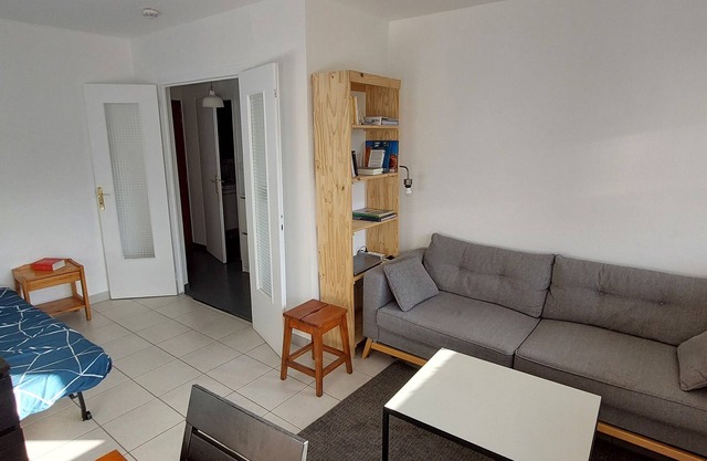 Appartement Lumineux au Calme Avec Balcon Tout Proche de Genève