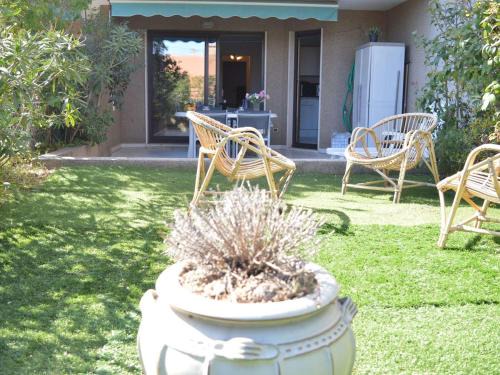 Appartement Moderne 2P, Jardin, Terrasse, Proche Plage et Commerces - Cavalaire - FR-1-226B-338