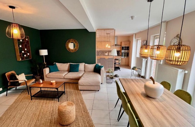 Appartement proche Pairi Daiza 6pers terrasse et jardin