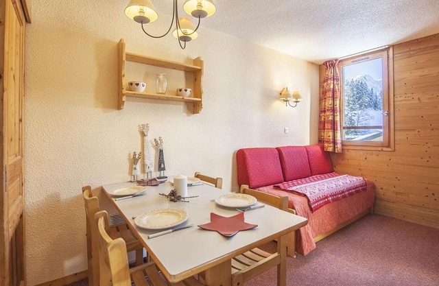 Appt avec balcon, été et hiver, Doucy-Valmorel