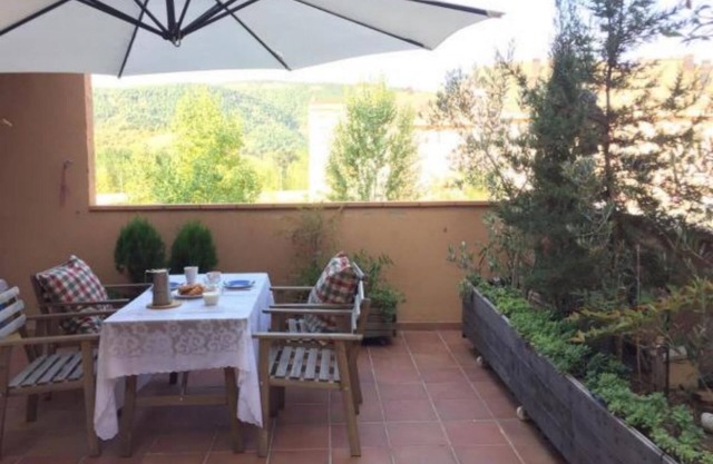 Apt. With terrace/garden of 40m2 in Ainsa Pyrenees