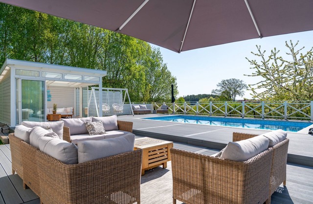 Archipelago villa in a summer dream location!