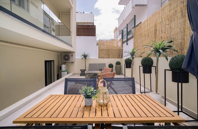 Arla Brown Apartment, Wifi, AC, Terrace !New!