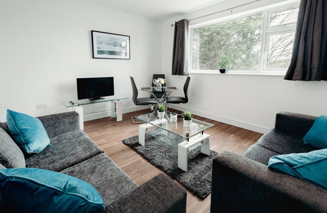 Arlan Apartments for Comfort and Ease, Hinkley - Apt. A