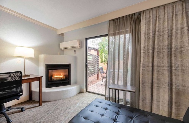 Arroyo Pinion Hotel, Ascend Hotel Collection