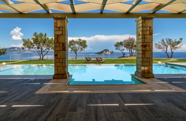 Artina Luxury Villa - Luxurious Private Pool Villa With Panoramic Views
