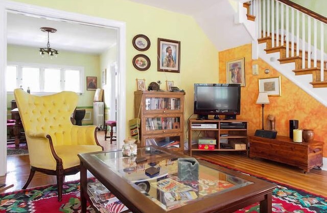 Artsy Homey Rowhouse, 3bdrm & office, quiet urban area, free parking, fast WiFi