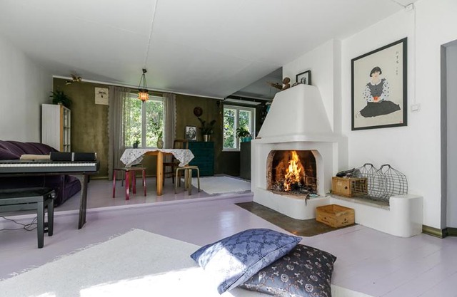 Artsy spacious apartment near hipster Telliskivi