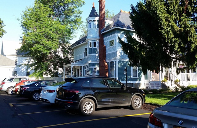 Ash Street Inn
