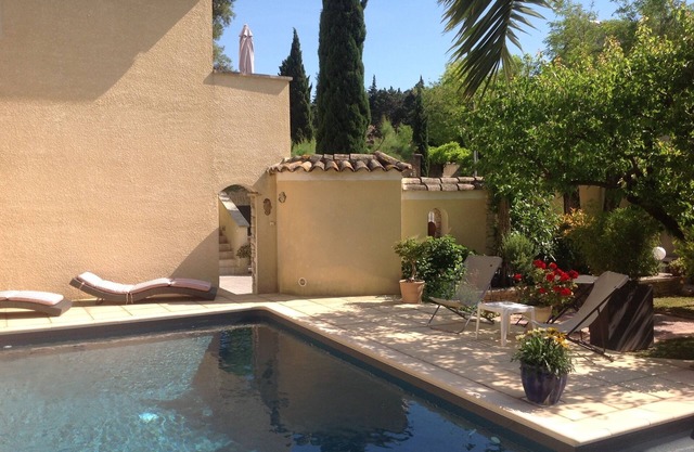 At the heart of the village, calm, relaxation and comfort .