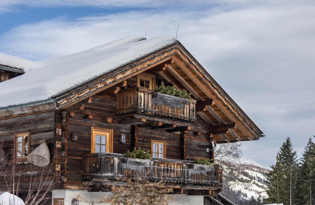 Chalet "Refugium Tilliach" with Mountain View, Garden & Wi-Fi