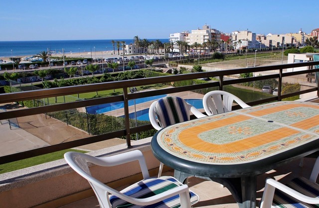 AT126 LES DUNES: Apartment with pool 300 m from the beach