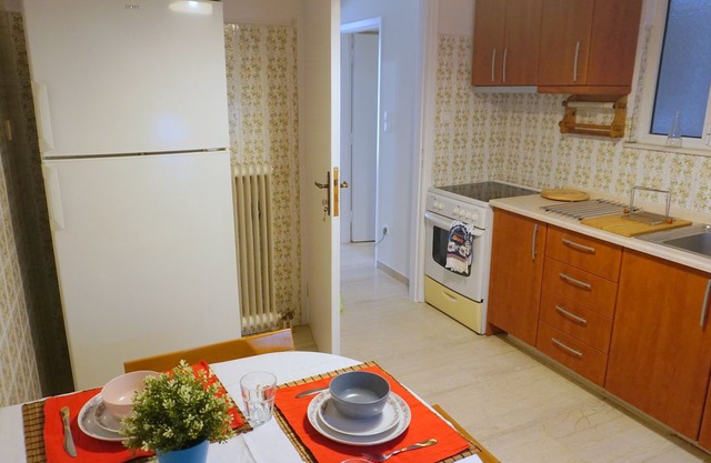 Athens centre colourful apartment 00000013230