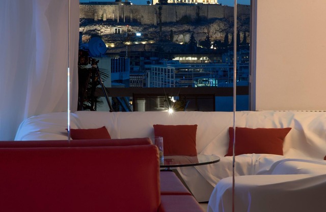 Athens Urban Visions Art Apartment. Breath taking Views to Acropolis.