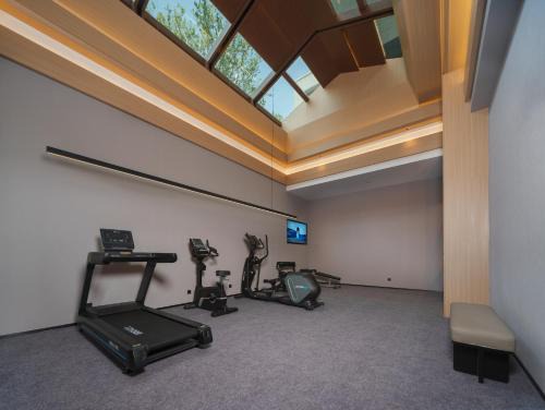 Atour Hotel Dalian Jinshi Beach Anchorage Plaza