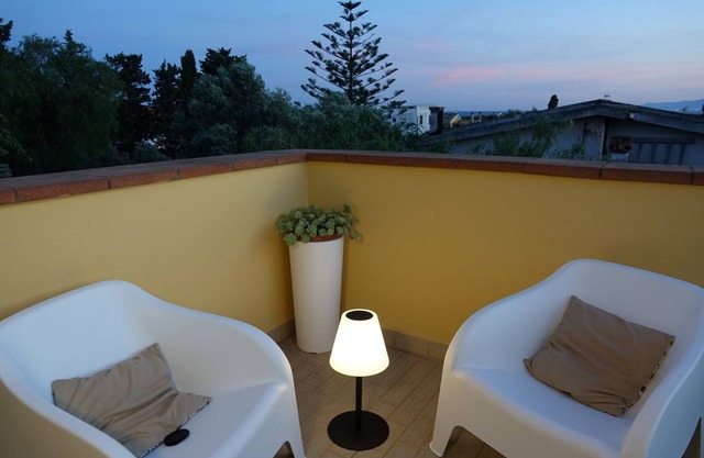 Attic 115sqm with terrace near the sea