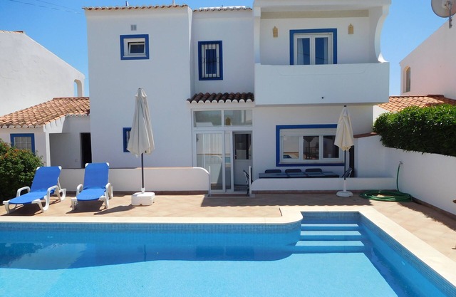 Attractive and spacious 4 bedroom villa with private pool AL No 34179