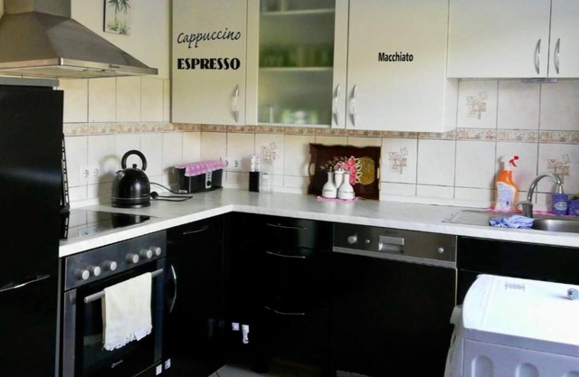 Attractive fitter and company accommodation in a central location - 12, Oberkochen