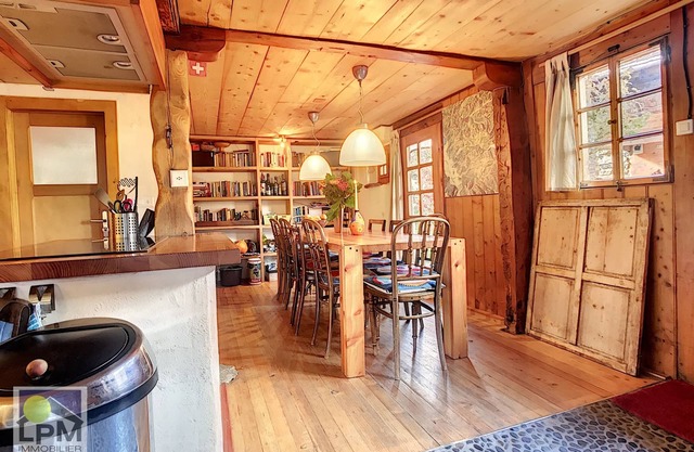 Au Poyet Authentic wooden duplex chalet (built in 1722) in the quaint village of La Forclaz. Built d