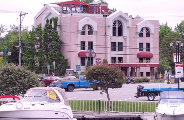 Auberge Du Grand Lac 