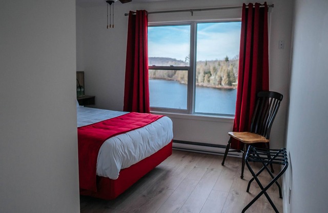 Auberge Lac du Pin Rouge